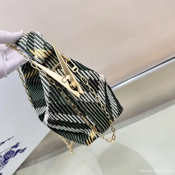 Official FirstBag Ru Bag Chain Peg Micro Burberry 0606